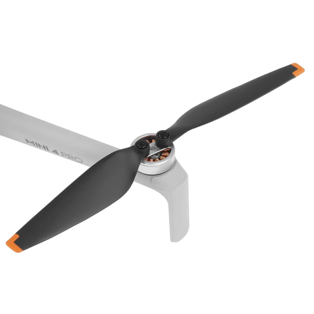 DJI Mini 4 Pro Fly More Combo белый Квадрокоптер DJI Mini 4 Pro Fly More Combo белый